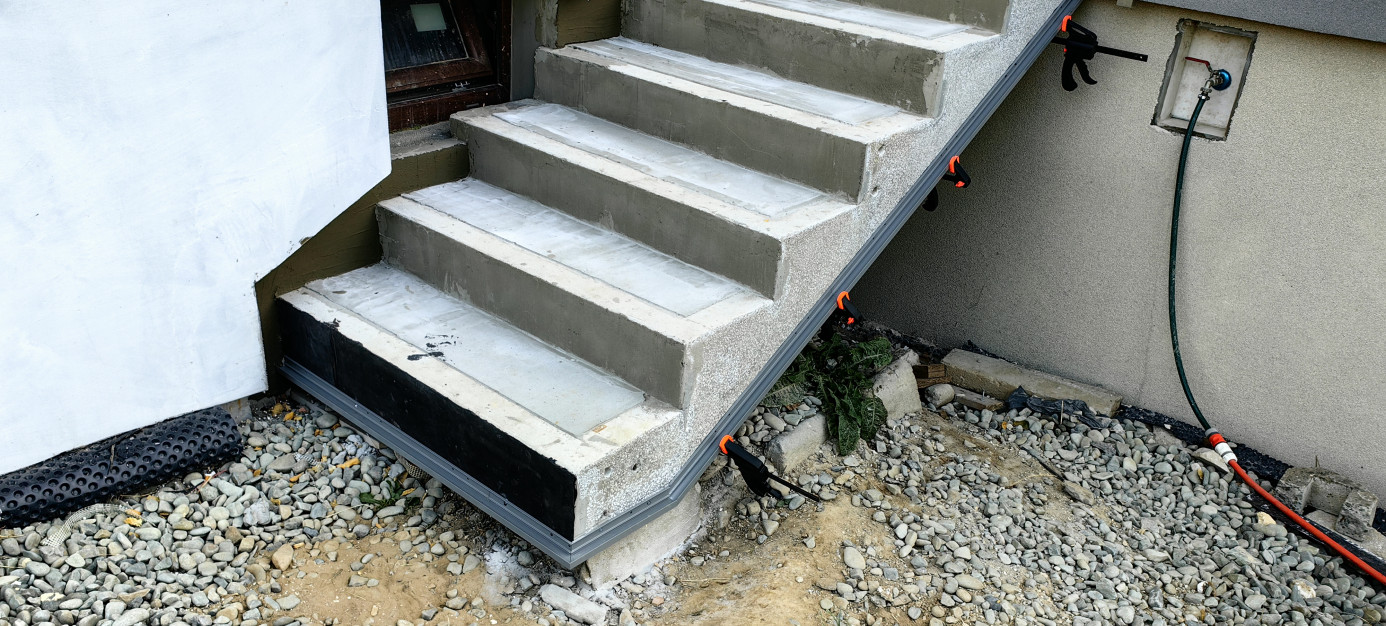 montaż schodów zewnętrznych